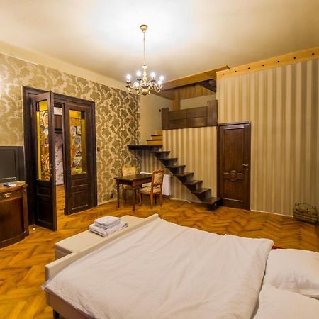 Aristocrat Vintage Apartment Brasov Exterior photo